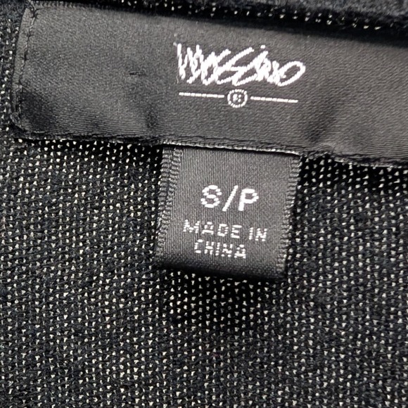 Mossimo Black V-Neck Sweater Size Small Petite Long Sleeve Basic - Picture 4 of 4